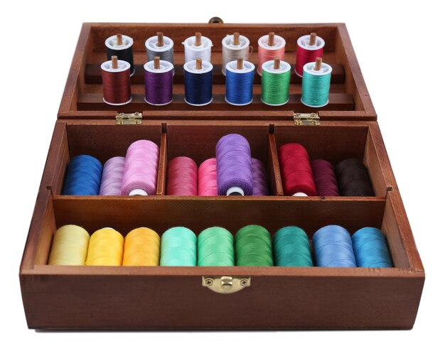 Materiały do haftu w pudełku